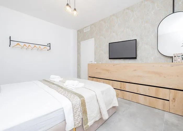 Bm Prestige 4* Presezzo